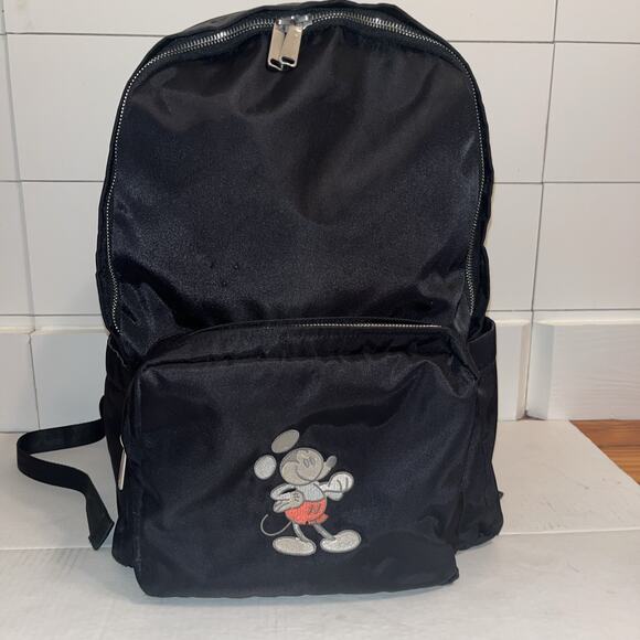 Disney Backpack Mickey And Friends Genuine Mousewear- Disney World - Picture 1 of 12